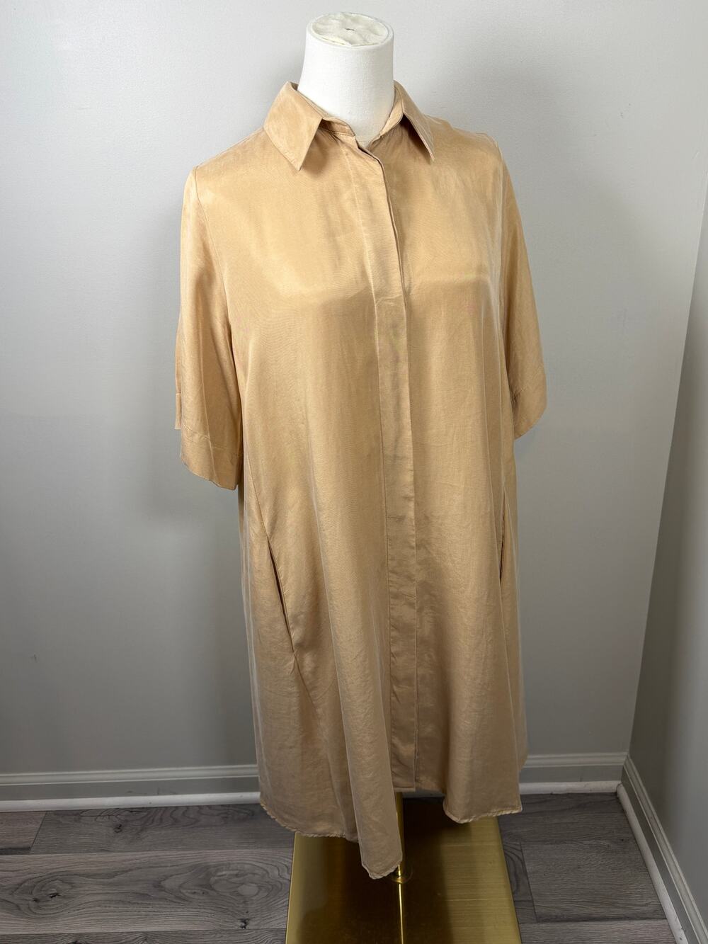 IPEKYOL Beige Shirt Dress Silky Short-Sleeve Oversized Modern Quiet Luxury